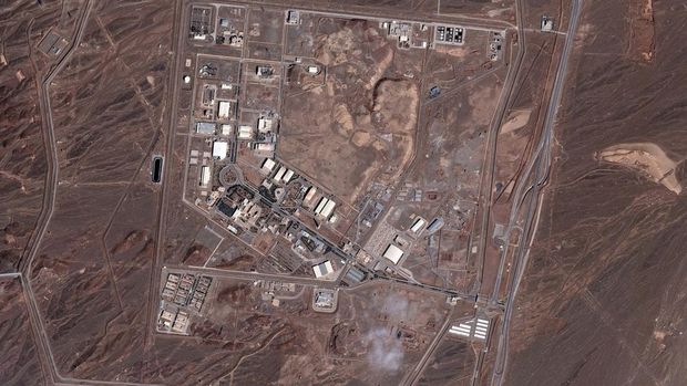 A satellite image shows a closer view of the Natanz Nuclear Facility with new building damage, amid the U.S.-Israeli conflict with Iran, near Natanz, Iran, March 2, 2026. Vantor/Handout via REUTERS    THIS IMAGE HAS BEEN SUPPLIED BY A THIRD PARTY. MANDATORY CREDIT. NO RESALES. NO ARCHIVES. MUST NOT OBSCURE LOGO.     TPX IMAGES OF THE DAY