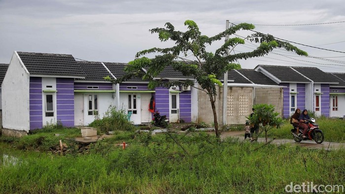 Aktivitas warga terlihat di perumahan subsidi Babelan, Kabupaten Bekasi. Program KPR subsidi memperluas akses rumah layak bagi masyarakat berpenghasilan rendah.