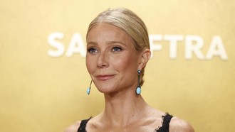 Momen Gwyneth Paltrow Hilang Anting Sebelah di Actor Awards 2026
