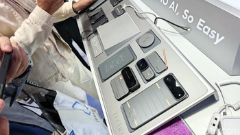 Perangkat unik ini didukung oleh Modular Magnetic Interconnection Technology yang memungkinkan aksesoris seperti lensa telephoto, power bank, hingga mikrofon dapat dipasang menggunakan magnet. Foto: Virgina Maulita Putri/detikINET