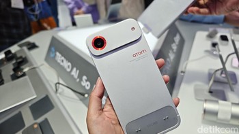 Ponsel modular ini hadir dalam dua pilihan warna. Pertama ada varian ATOM yang dihiasi warna abu-abu dan aksen berwarna merah. Foto: Virgina Maulita Putri/detikINET