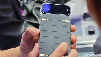 Warna kedua adalah MODA dengan estetik geek inspired yang didominasi warna abu-abu gelap. Foto: Virgina Maulita Putri/detikINET