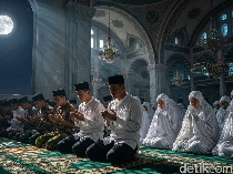 Tata Cara Sholat Gerhana Bulan Total 3 Maret 2026 dan Bacaan Niatnya
