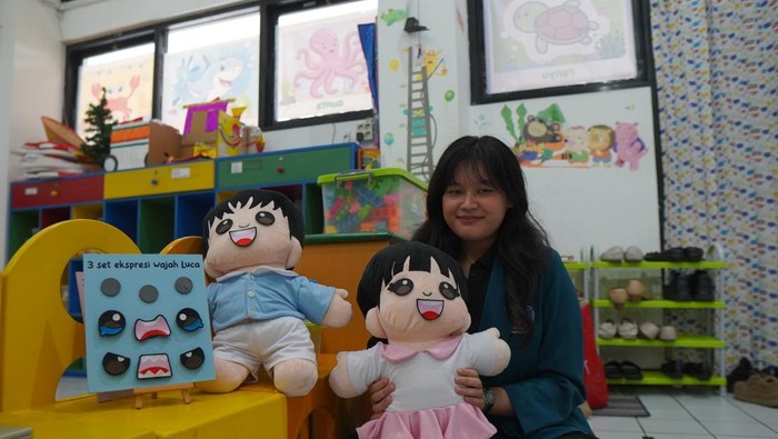 Mahasiswi Ubaya Ciptakan Boneka Sensor Jangan Sentuh! untuk Edukasi Seksual Anak Usia Dini