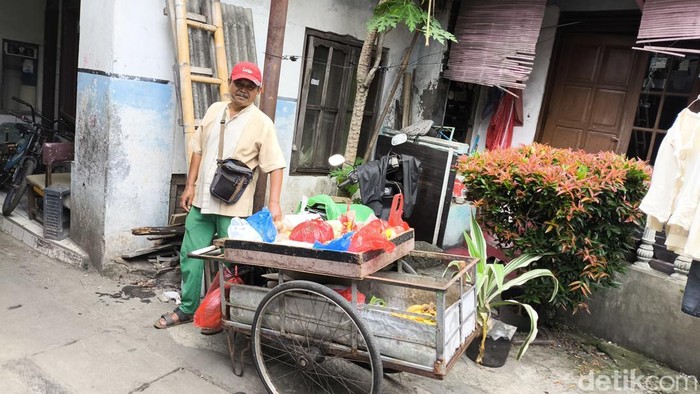 Jajang, seorang pedagang sayur keliling