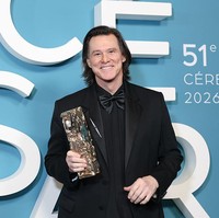 Perubahan Wajah Jim Carrey yang Mengejutkan, Isu Oplas Hingga Tuduhan Kloning