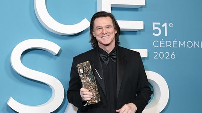 Perubahan Wajah Jim Carrey yang Mengejutkan, Isu Oplas Hingga Tuduhan Kloning