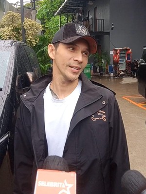 Senyum Jonathan Frizzy Usai Lepas dari Kasus Hukum