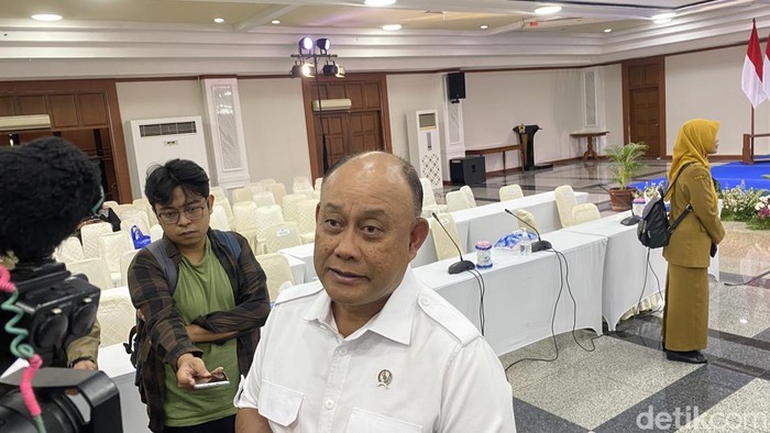 Kepala Badan Gizi Nasional (BGN) RI, Dadan Hindayana di Gedung Pemprov Jateng, Kecamatan Semarang Selatan, Selasa (3/3/2026).