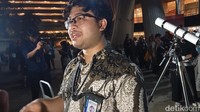 Ketua Himpunan Astronomi Amatir Jakarta, Muhammad Rezky, mengatakan kendala lingkungan dan cuaca memang tidak bisa dihindari saat pengamatan gerhana. Sama seperti gerhana Matahari atau fenomena yang lain tentu cuaca sangat berpengaruh, ujarnya kepada detikEdu Selasa (3/3/2026). Foto: (Nikita Rosa Damayanti/detikcom)