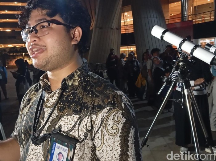 Ketua Himpunan Astronomi Amatir Jakarta, Muhammad Rezky
