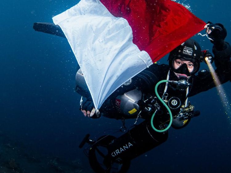 Kirana Larasati Dapat Rekor MURI Usai Menyelam 127 M