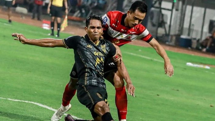 Laga Madura United vs Malut United