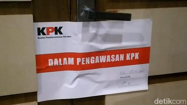 Penampakan kantor Bupati Pekalongan dan ruangan sejumlah kepala dinas di Pemkab Pekalongan yang disegel KPK, Selasa (3/3/2026).