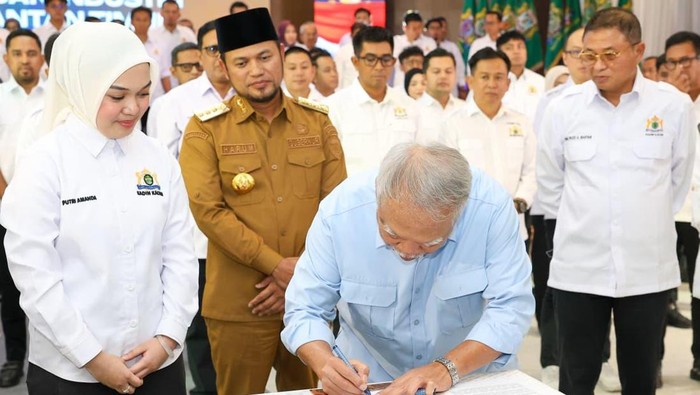 Pelantikan Ketua KADIN Kaltim Putri Ananda.