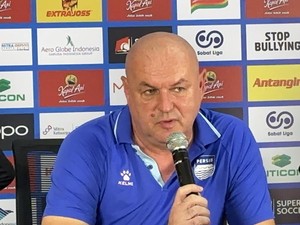 Bojan Hodak Sempat Was-was Persib Main 10 Orang, Untung Tetap Menang!