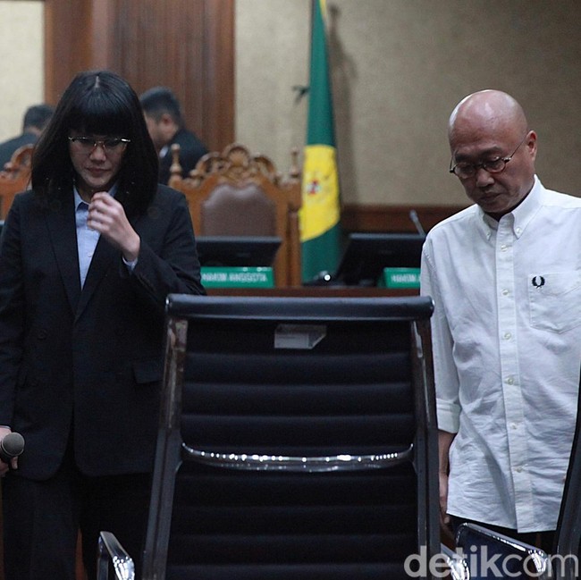 Pengacara Suap Hakim Kasus Minyak Goreng Divonis 14 & 16 Tahun Penjara