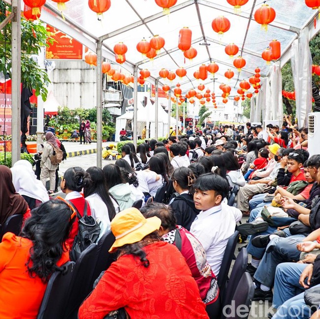 Potret Meriah Cap Go Meh di Pancoran Chinatown Point