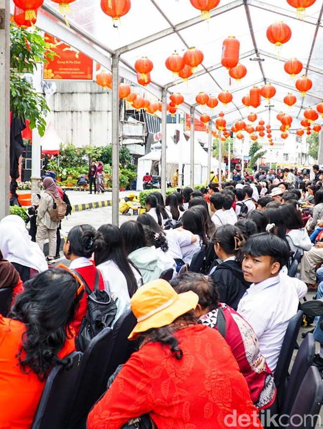Potret Meriah Cap Go Meh di Pancoran Chinatown Point