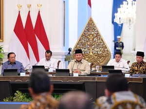 Prabowo Duduk Semeja dengan SBY dan Jokowi dalam Pertemuan di Istana