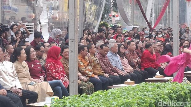 Pramono hadiri Cap Go di Pancoran Glodok, Jakbar. (Brigitta/detikcom)