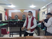 Tangisan Kompol Yogi di Ruang Sidang Pembunuhan Brigadir Nurhadi