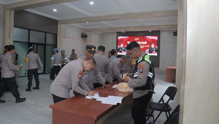 Tes urine Polres Lamongan