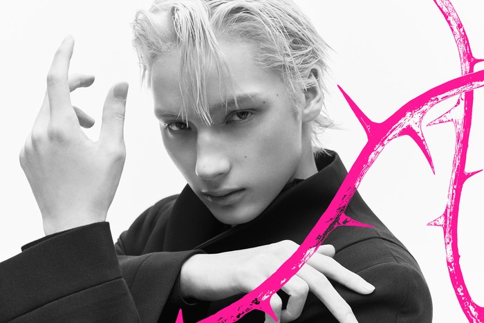 Teaser foto TXT untuk comeback 7TH YEAR: A Moment of Stillness in the Thorns.