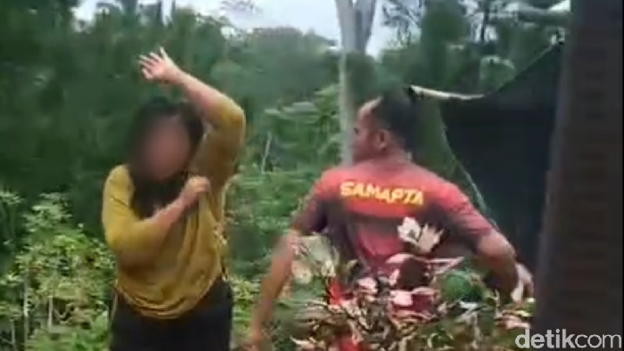 Video viral pria berkaus Samapta di Trenggalek yang melakukan penganiayaan hingga istri sirinya bunuh diri dan meninggal.