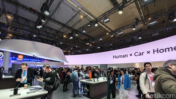 Dua hari setelah peluncuran, detikINET mengunjungi booth Xiaomi yang luas di MWC 2026. Foto: Virgina Maulita Putri/detikINET