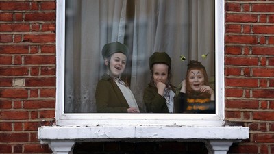 Anak-anak Berkostum Ramaikan Perayaan Purim di London