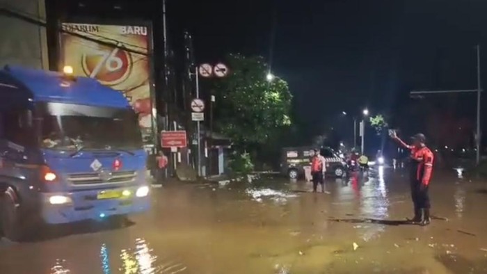 Banjir di Kota Pasuruan kembali terjadi imbas luapan Sungai Petung.