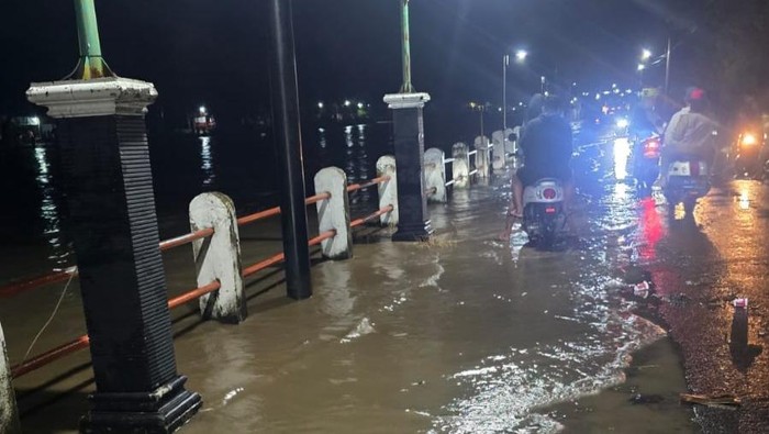 Situasi Kecamatan Cawas, Klaten, yang kebanjiran imbas Sungai Dengkeng meluap, Rabu (4/3/2026) pagi.