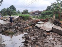 Talut Sungai Jebol, Kawasan Mangkang Kulon Semarang Kebanjiran