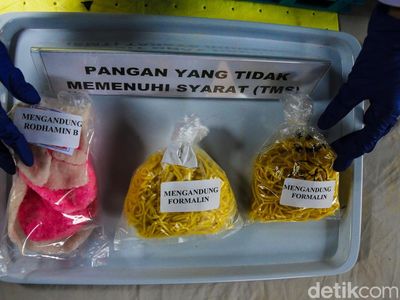 BPOM Sidak Takjil di Gandaria Utara
