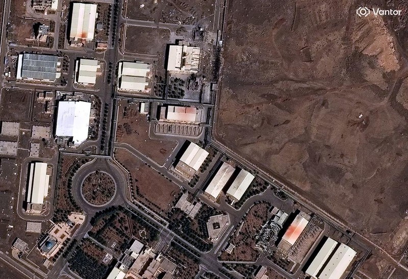 Citra satelit menunjukkan skala serangan Iran