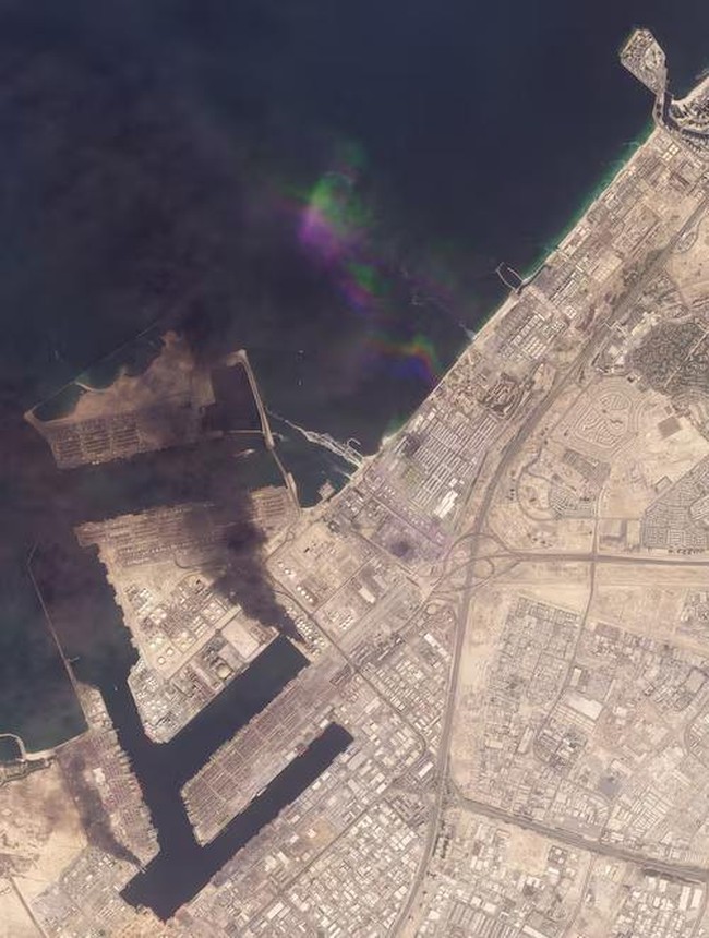 Terlihat dari Luar Angkasa: Skala Serangan Iran di Timur Tengah