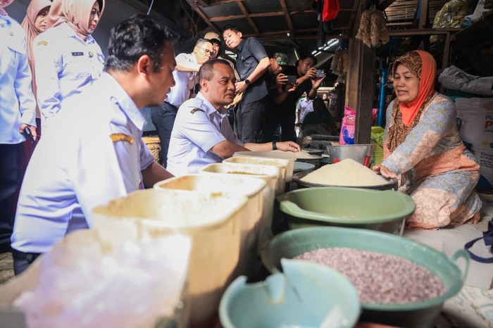**Cek Pasar Gondang Sragen: Luthfi Pastikan Harga Pangan Tetap Terkendali, Ini Fakta yang Mungkin Anda Lewatkan**