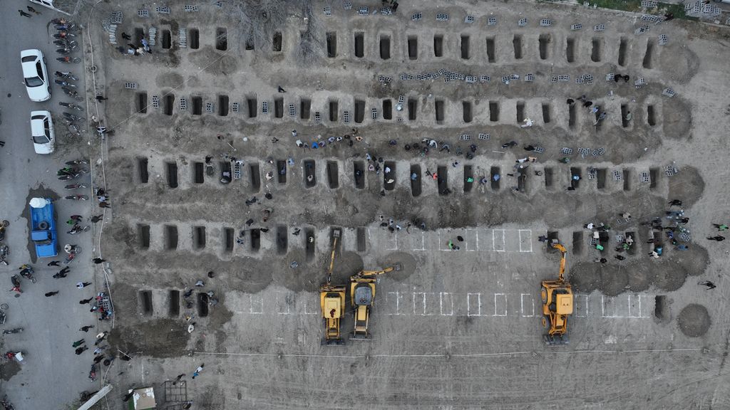 Graves are being prepared for the victims following an Israeli strike on a school in Minab, Iran, March 2, 2026. Iranian Foreign Media Department/WANA (West Asia News Agency)/Handout via REUTERS ATTENTION EDITORS - THIS PICTURE WAS PROVIDED BY A THIRD PARTY.