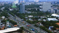 Kebijakan ini diumumkan sebagai upaya mendorong pemudik untuk melakukan perjalanan lebih awal sekaligus mengurangi potensi kepadatan kendaraan di puncak arus mudik. Dengan adanya potongan tarif tersebut, biaya perjalanan darat diharapkan menjadi lebih ringan sehingga distribusi lalu lintas dapat lebih merata. ANTARA FOTO/Muhammad Iqbal