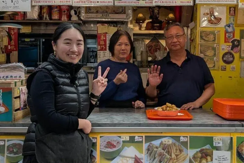 Kisah wanita viralkan resto keluarga Sempat Benci Restoran Milik Ortunya, Wanita Ini Sekarang Malah Bikin Viral!