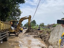 Cerita Warga Dengar Suara Keras Saat Talut Jebol di Tugu Semarang