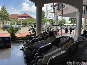 6 Fakta Pilu Penjaga Kursi Pijat Stasiun Gubeng Difitnah Curi Gelang Emas