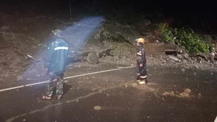 Longsor Membungkam Jalur Penghubung Gunungkidul-Klaten: Apakah Negara Aman?
