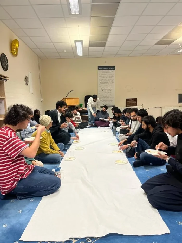 Mahasiswa muslim di Oxford jalani puasa Ramadan di kampus