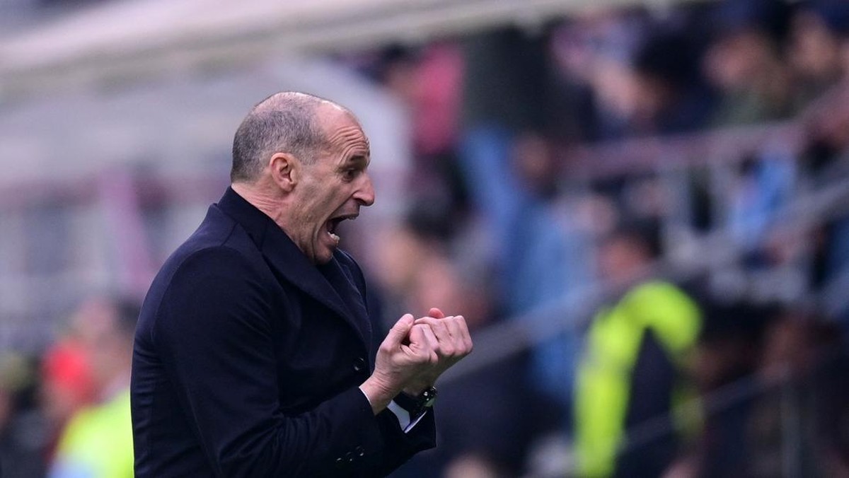 Pelatih AC Milan Massimiliano Allegri bakal tangani Real Madrid musim depan? (REUTERS/Daniele Mascolo)