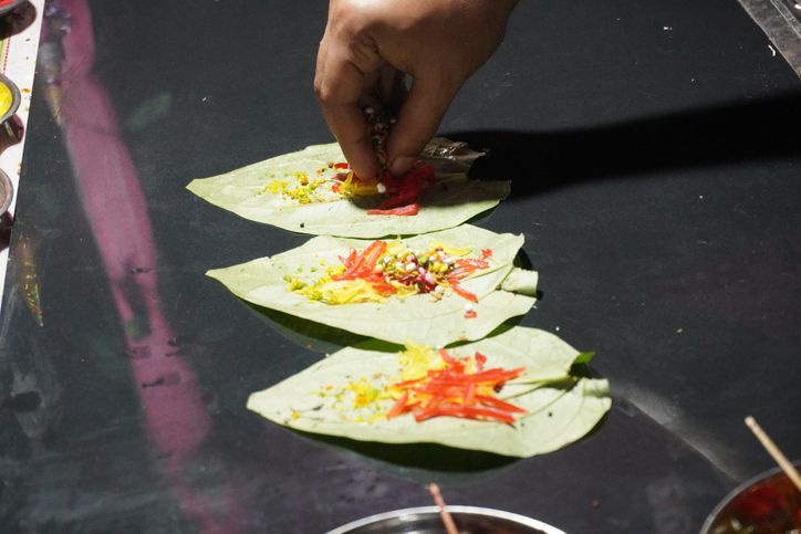 Nggak Gengsi! Pria Kaya Ini Tak Malu Tetap Jualan Camilan Rp 1000-an Nggak Gengsi! Pria Kaya Ini Tak Malu Tetap Jualan Camilan Rp 1000-an