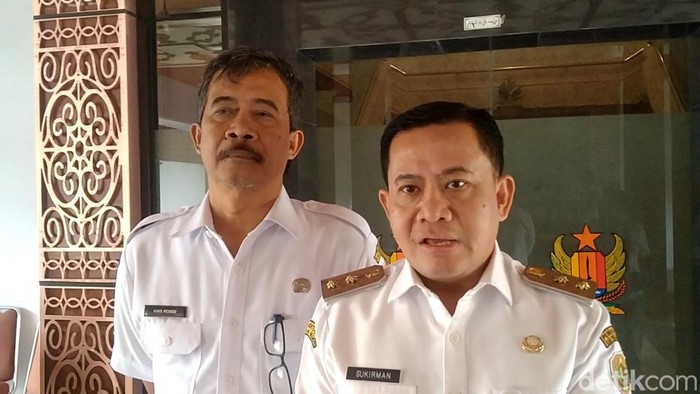 Respons Wabup Pekalongan soal Bupati Fadia dicokok KPK.
