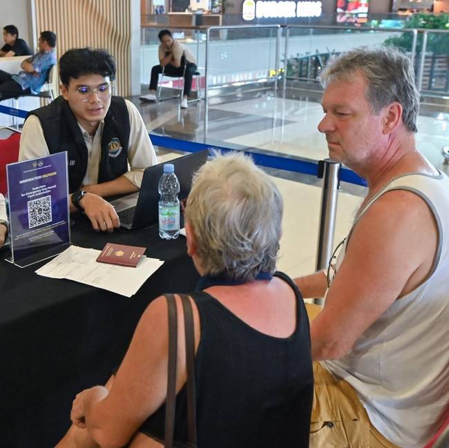 35 Penerbangan Internasional di Bandara Ngurah Rai Batal, Ribuan Penumpang Terdampak Konflik Timur Tengah