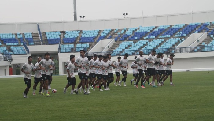Persela Lamongan gelar sesi latihan